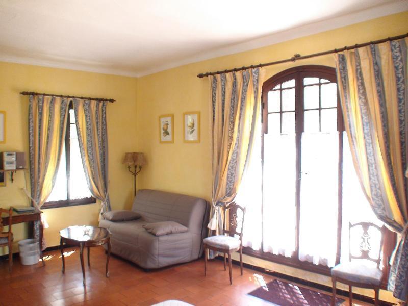 บีแอนด์บี อบอุ่น เงียบสงบ พร้อมครัวและสระว่ายน้ำ Bed & Breakfast กราส ภายนอก รูปภาพ