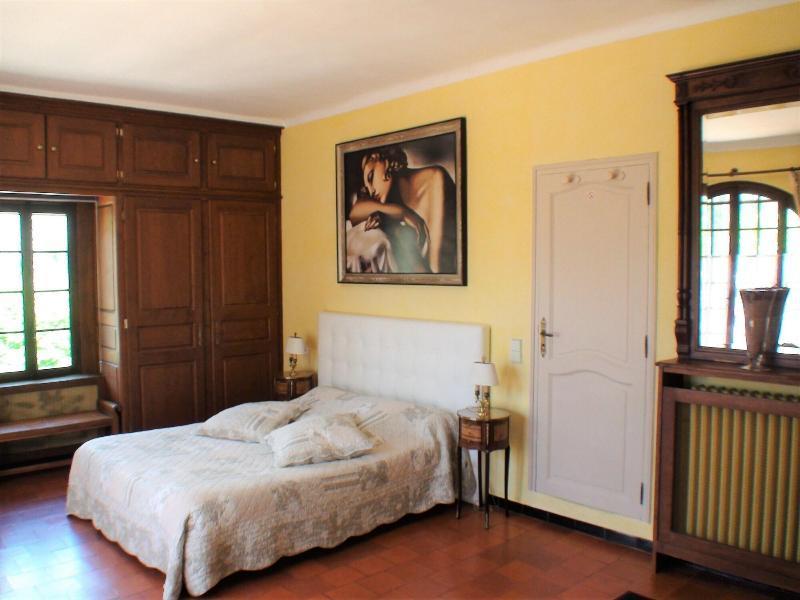 บีแอนด์บี อบอุ่น เงียบสงบ พร้อมครัวและสระว่ายน้ำ Bed & Breakfast กราส ภายนอก รูปภาพ