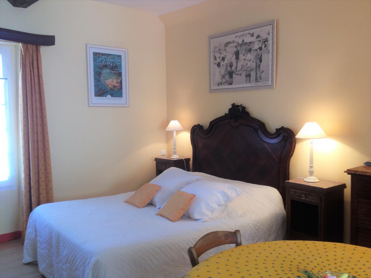 บีแอนด์บี อบอุ่น เงียบสงบ พร้อมครัวและสระว่ายน้ำ Bed & Breakfast กราส ภายนอก รูปภาพ