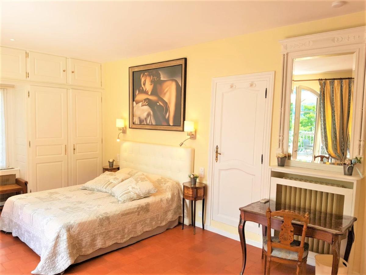 บีแอนด์บี อบอุ่น เงียบสงบ พร้อมครัวและสระว่ายน้ำ Bed & Breakfast กราส ภายนอก รูปภาพ
