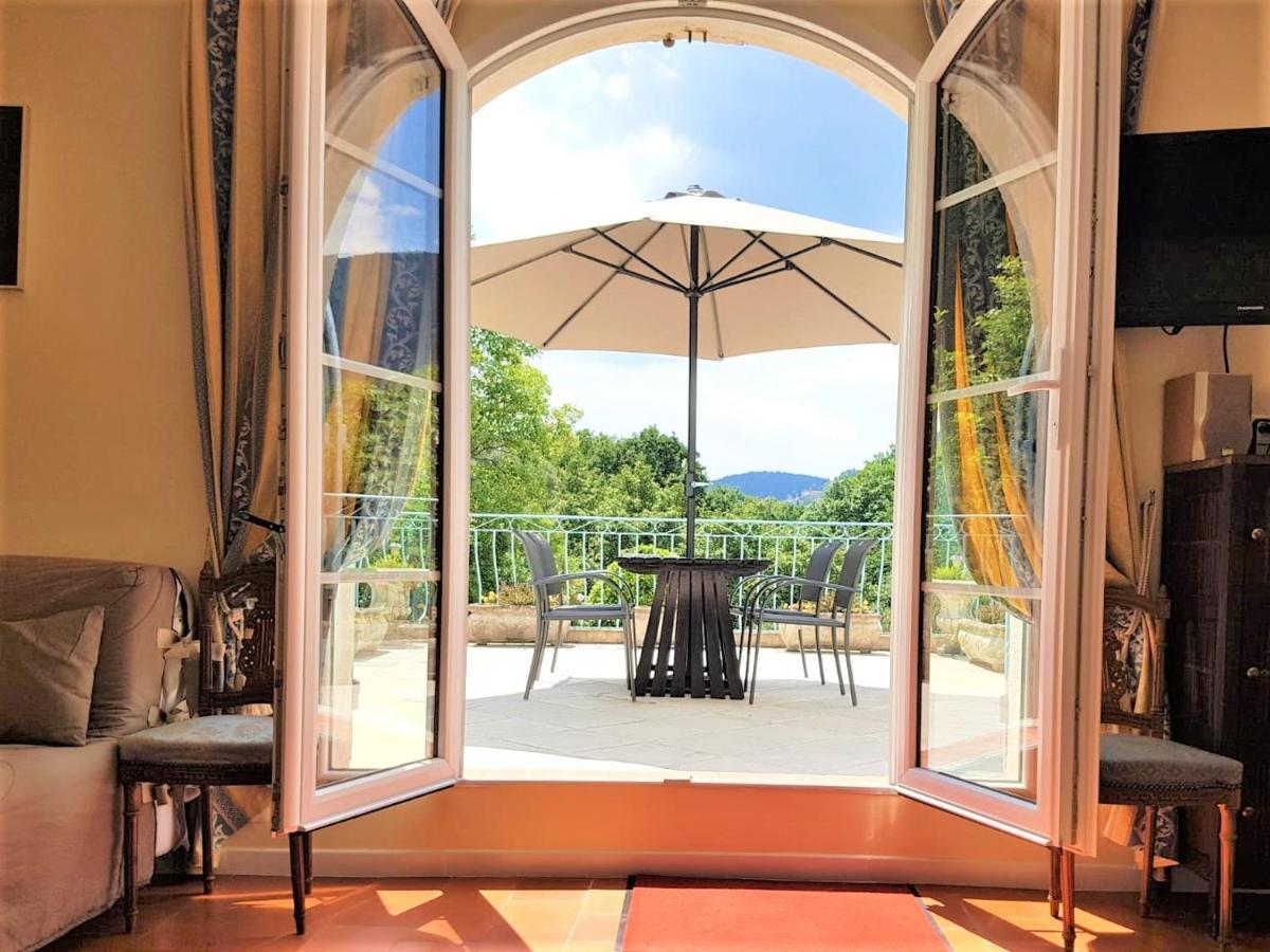 บีแอนด์บี อบอุ่น เงียบสงบ พร้อมครัวและสระว่ายน้ำ Bed & Breakfast กราส ภายนอก รูปภาพ